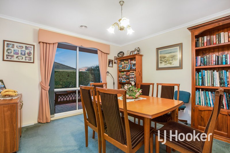 Photo - 8 Mason Mews, Pakenham VIC 3810 - Image 6