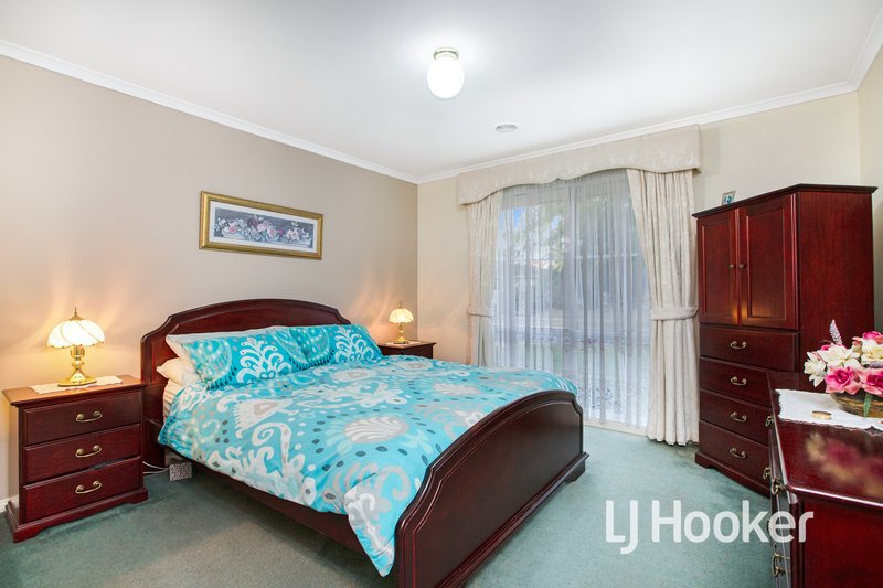 Photo - 8 Mason Mews, Pakenham VIC 3810 - Image 10