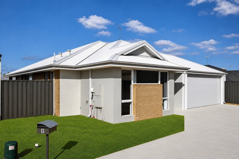 Photo - 8 Mast Close, Dudley Park WA 6210 - Image 1