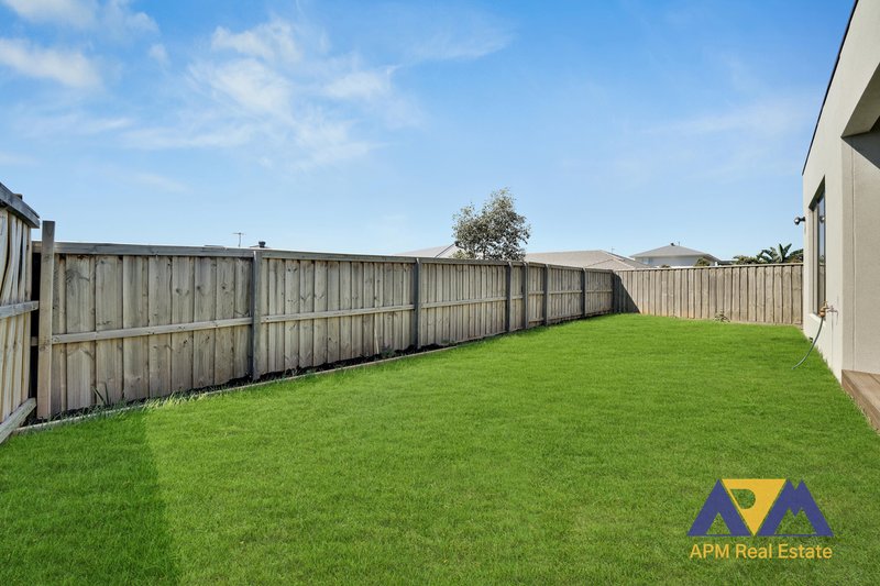 Photo - 8 Masters Crescent, Mambourin VIC 3024 - Image 14