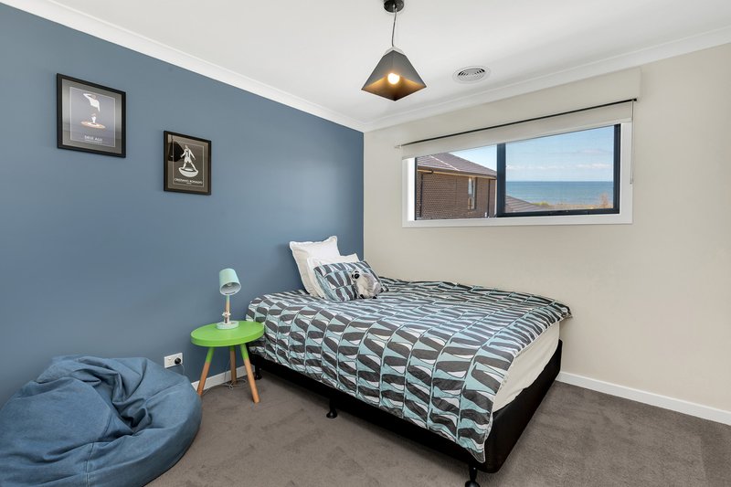 Photo - 8 Masthead Way, Werribee South VIC 3030 - Image 12