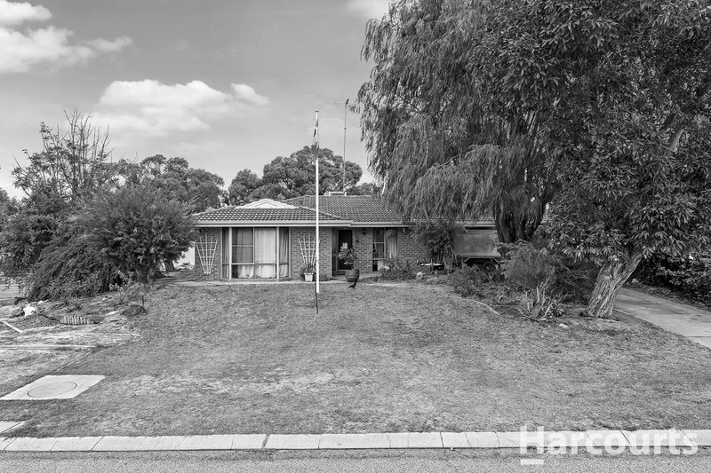 8 Matlock Place, Dudley Park WA 6210