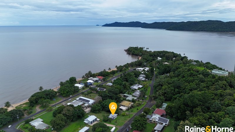 Photo - 8 Maud Street, Flying Fish Point QLD 4860 - Image 3
