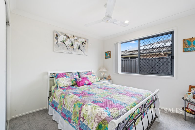 Photo - 8 Mawson Court, Urraween QLD 4655 - Image 11