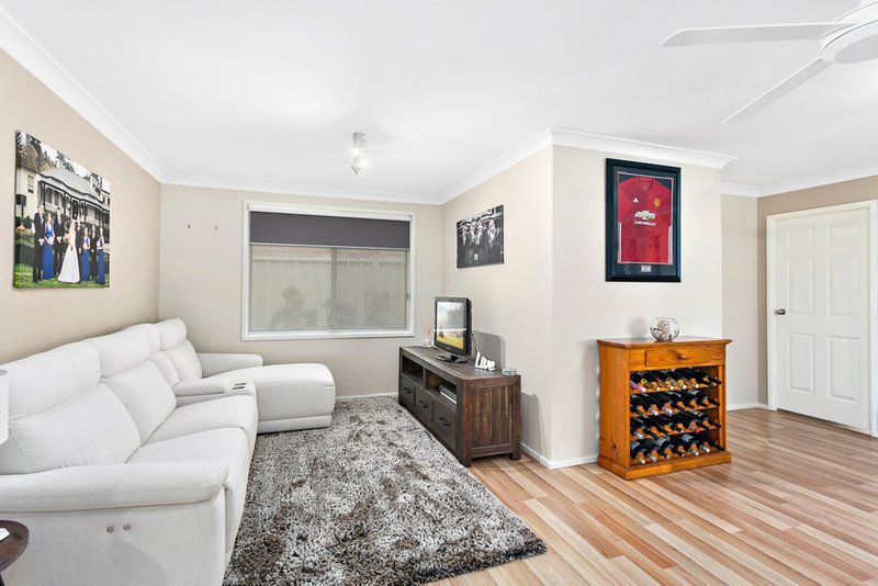 Photo - 8 Mayfield Circuit, Albion Park NSW 2527 - Image 6