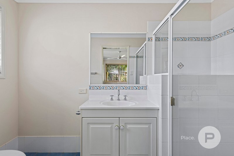 Photo - 8 Mcconachie Court, Albany Creek QLD 4035 - Image 6