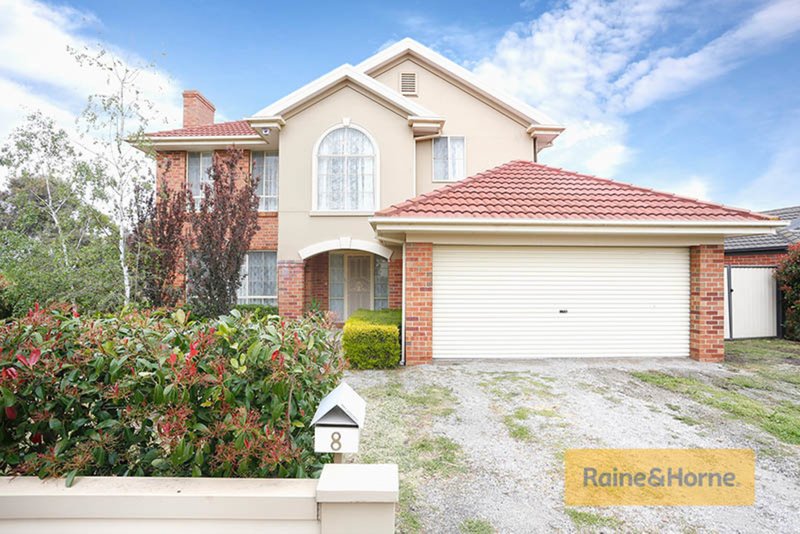 8 Mcconnell Crescent, Roxburgh Park VIC 3064