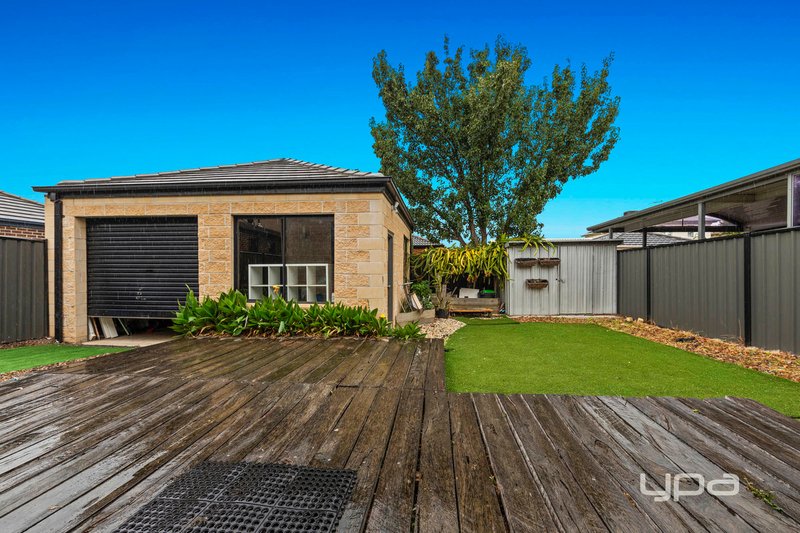 Photo - 8 Mcculloch Walk, Point Cook VIC 3030 - Image 9