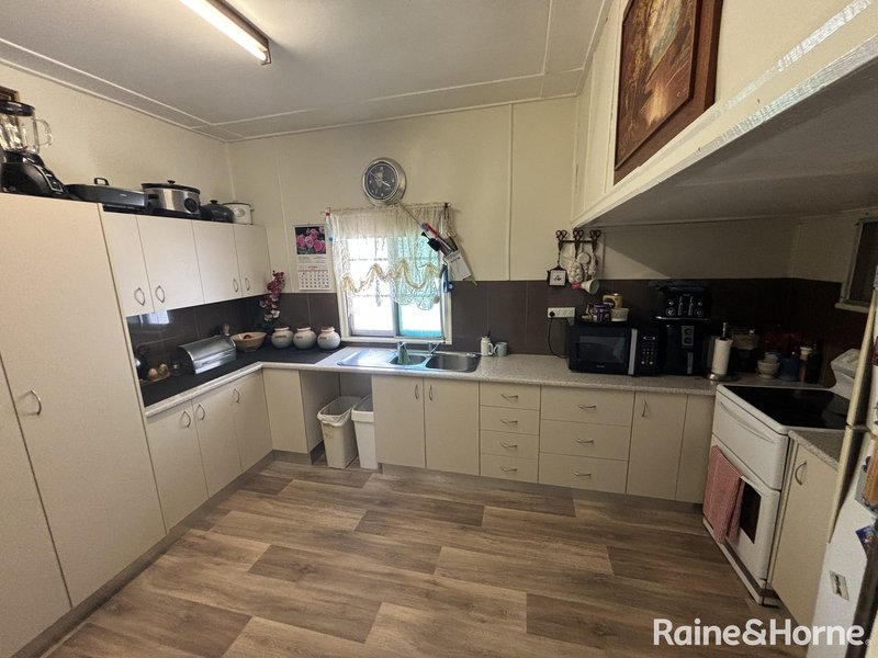 Photo - 8 Mcdaniel Street, Yarraman QLD 4614 - Image 10