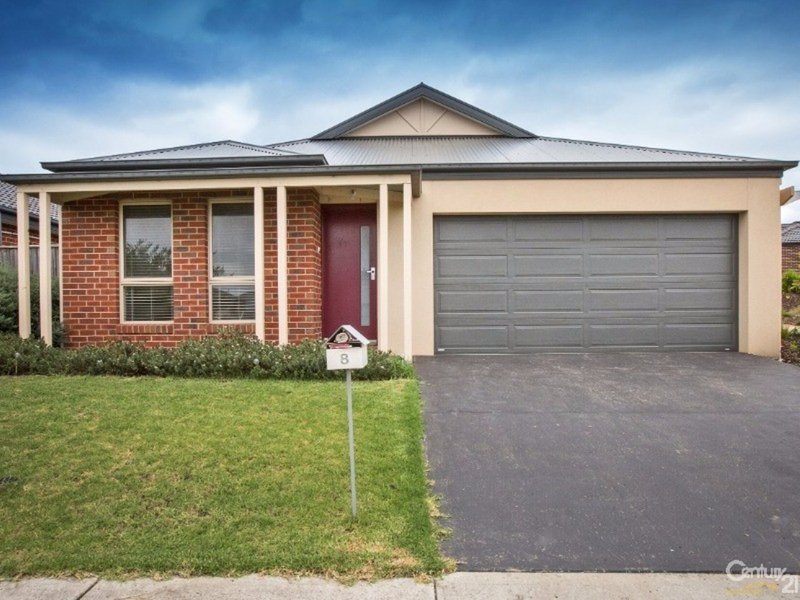 8 Mcgarvie Crescent , Pakenham VIC 3810