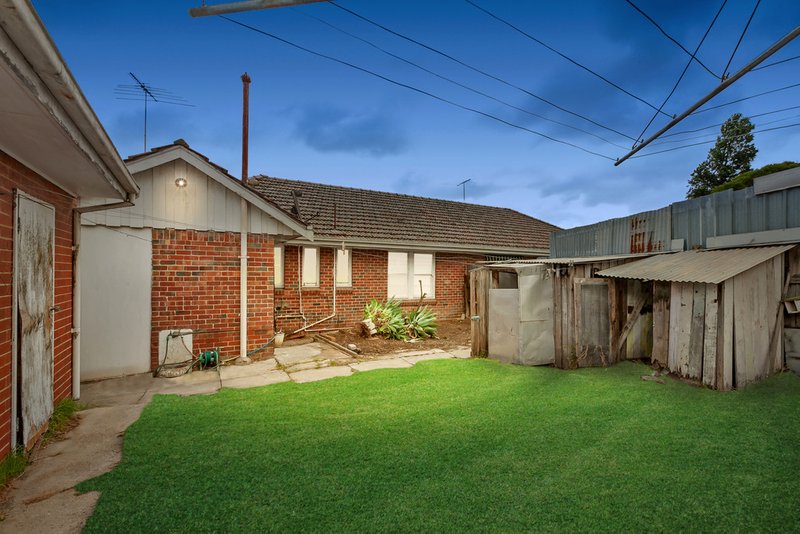 Photo - 8 Mcgowan Avenue, Preston VIC 3072 - Image 9