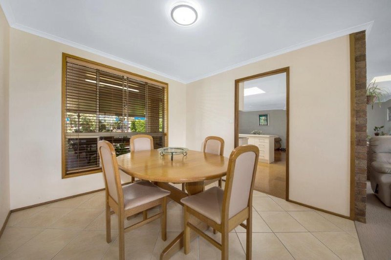 Photo - 8 Mciver Road, Clinton QLD 4680 - Image 5