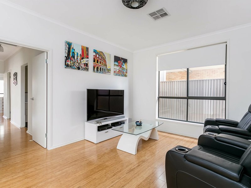 Photo - 8 Mckay Street, Largs Bay SA 5016 - Image 7