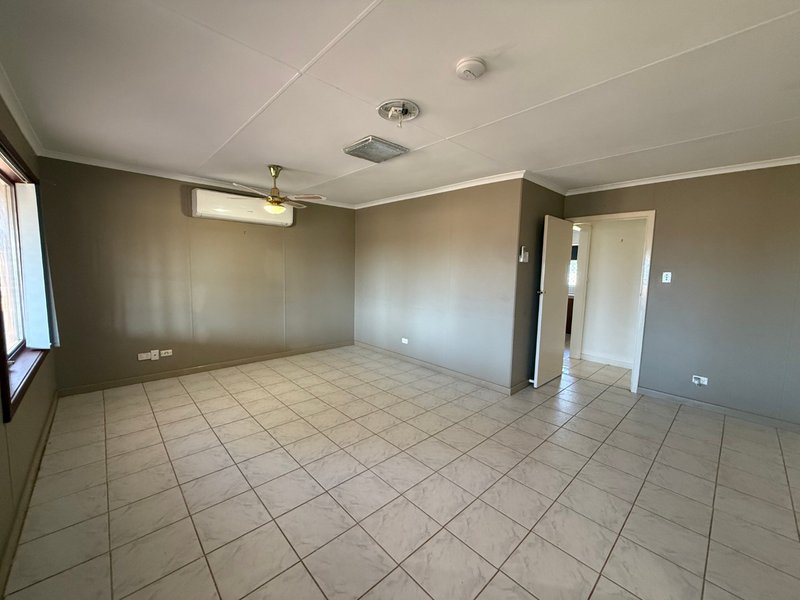 Photo - 8 Mckenzie Way, Bulgarra WA 6714 - Image 11