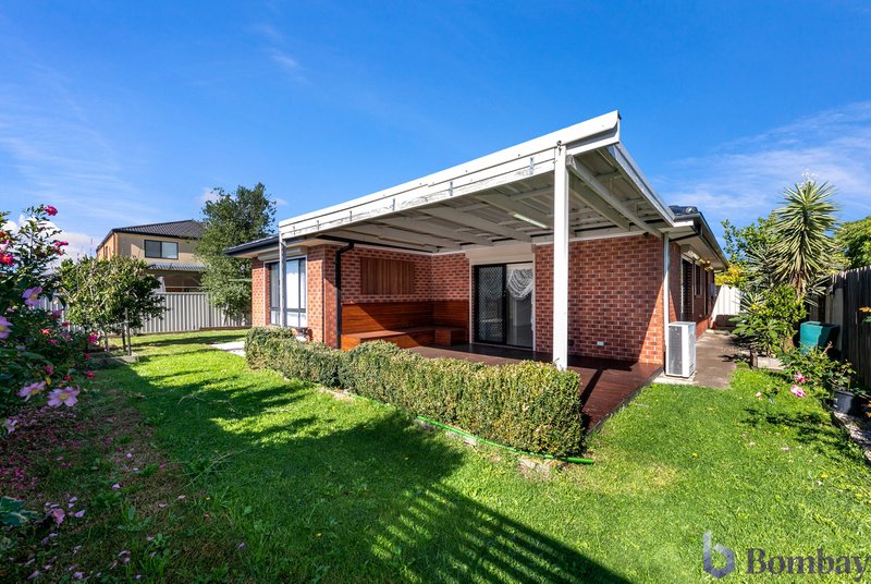 Photo - 8 Mckeown Crescent, Roxburgh Park VIC 3064 - Image 18