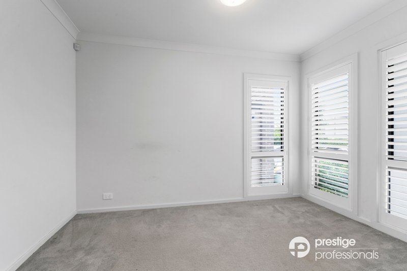 Photo - 8 Mclachlan Place, Moorebank NSW 2170 - Image 5