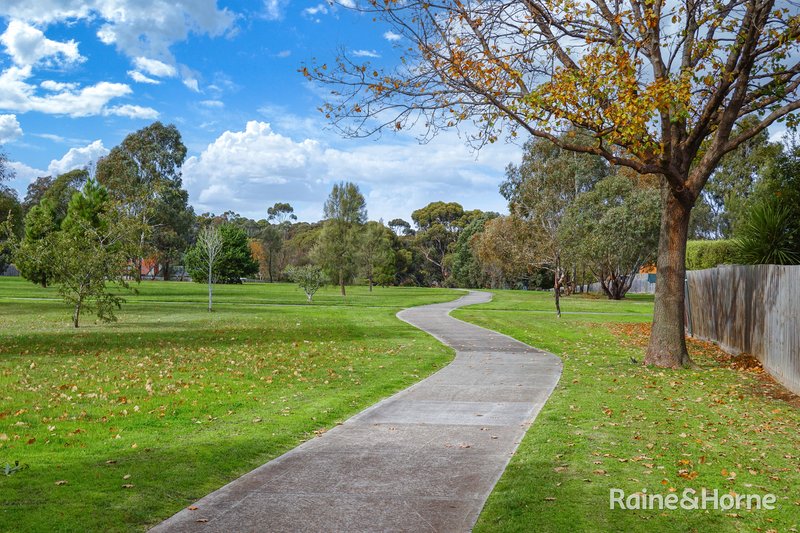 Photo - 8 Mcmahon Court, Sunbury VIC 3429 - Image 21