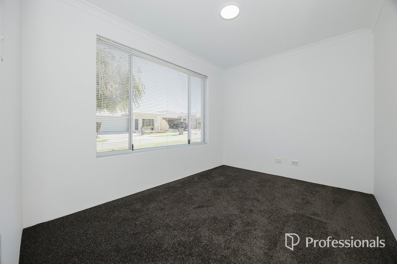 Photo - 8 Melksham Way, Butler WA 6036 - Image 3