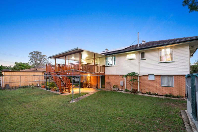 Photo - 8 Menangle Avenue, Arana Hills QLD 4054 - Image 3