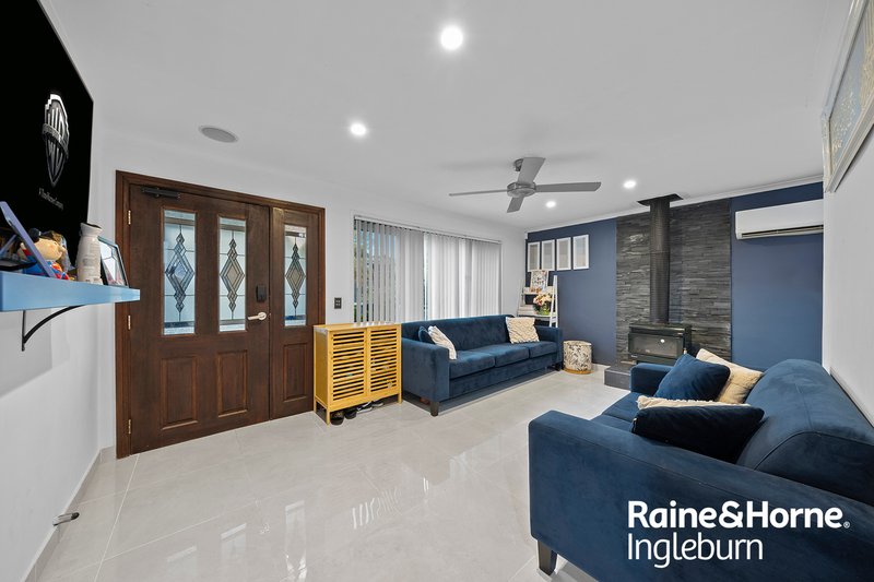 Photo - 8 Methil Place, St Andrews NSW 2566 - Image 6