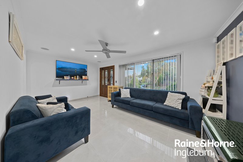 Photo - 8 Methil Place, St Andrews NSW 2566 - Image 10