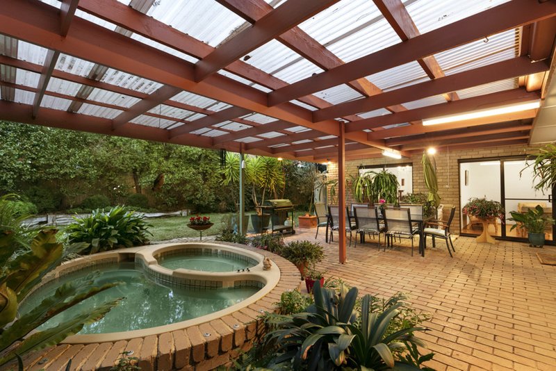 Photo - 8 Midlothian Place, Glen Waverley VIC 3150 - Image 10