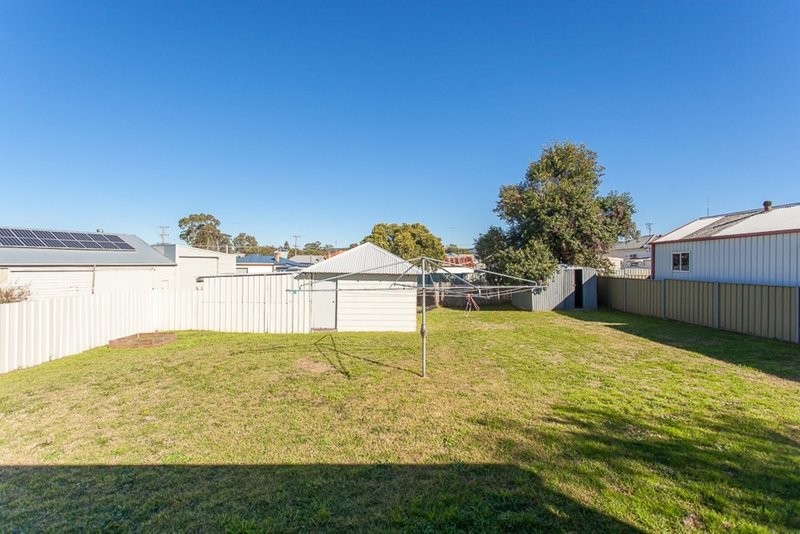 Photo - 8 Miller Street, Cessnock NSW 2325 - Image 12