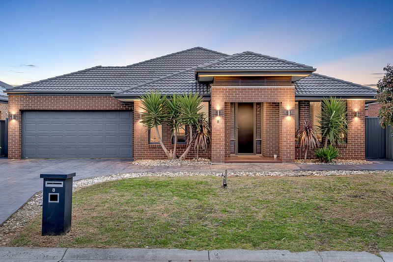 8 Millstream Pass, Craigieburn VIC 3064