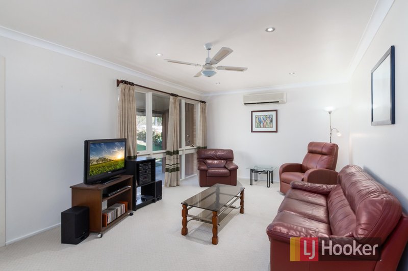 Photo - 8 Mimika Avenue, Whalan NSW 2770 - Image 5