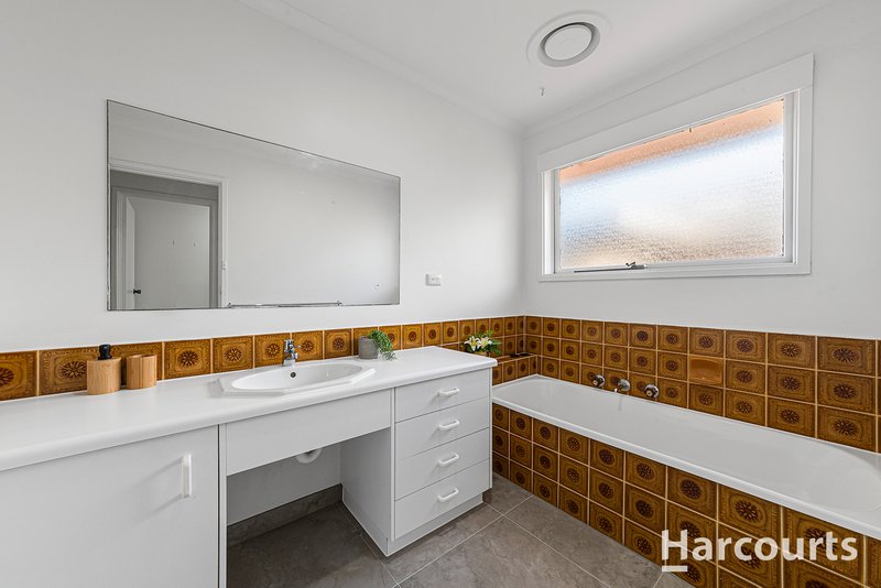 Photo - 8 Minchinbury Drive, Vermont South VIC 3133 - Image 10