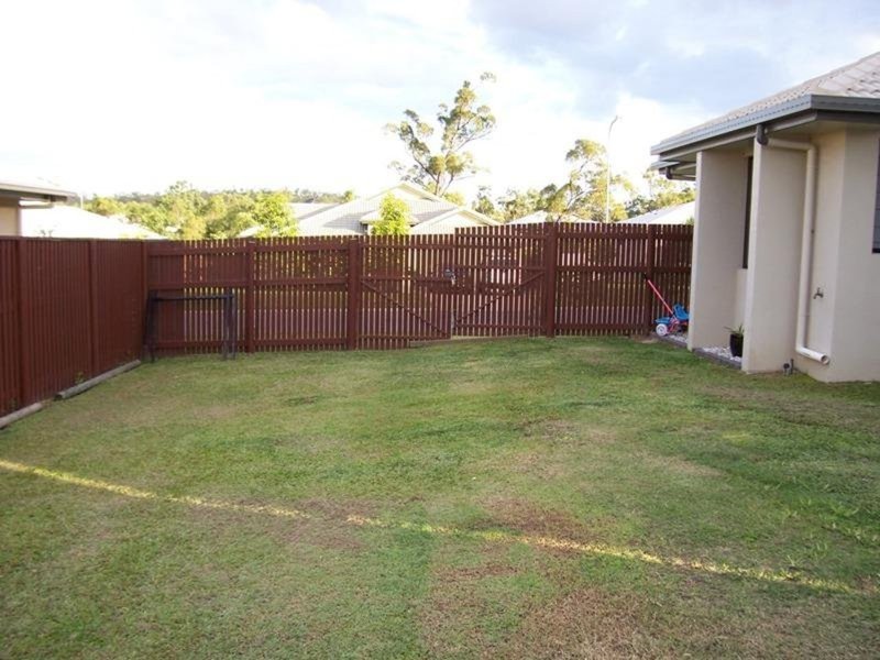 Photo - 8 Minstrel Ct , Bushland Beach QLD 4818 - Image 10