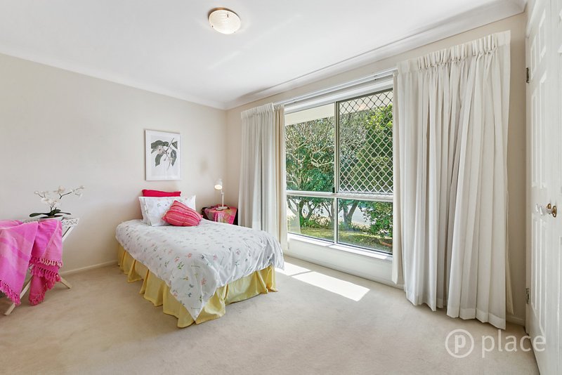 Photo - 8 Mirreh Place, Chapel Hill QLD 4069 - Image 13