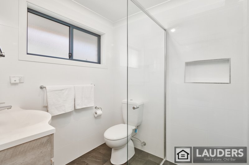 Photo - 8 Mistral Place, Old Bar NSW 2430 - Image 13