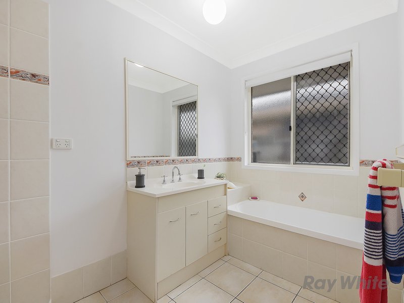 Photo - 8 Mitchell Court, Rothwell QLD 4022 - Image 17