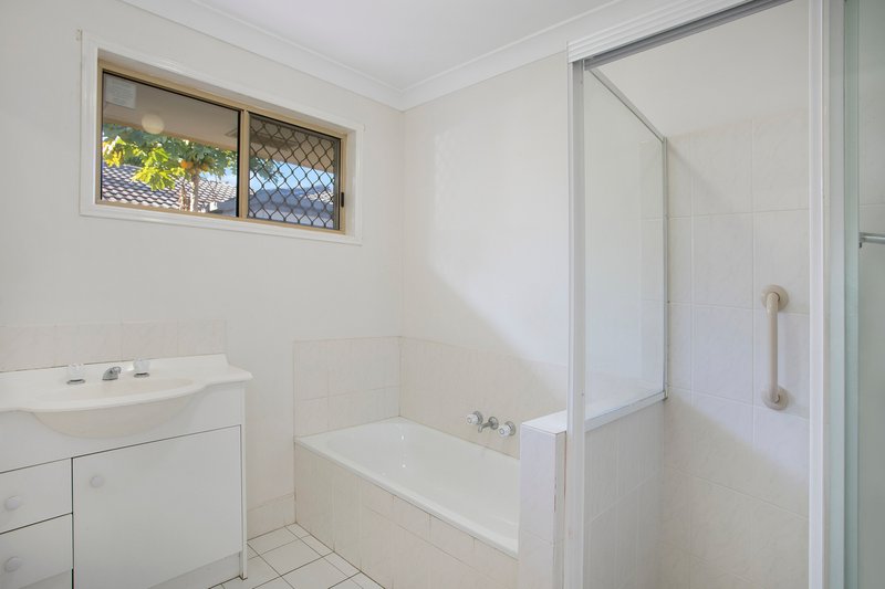 Photo - 8 Mojave Drive, Burleigh Waters QLD 4220 - Image 12