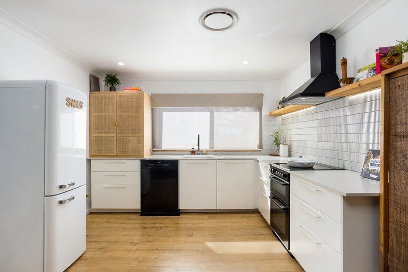 Photo - 8 Moles Street, Albion Park NSW 2527 - Image 4