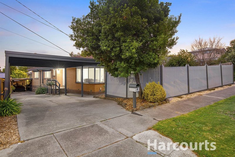 8 Monaro Close, Wantirna South VIC 3152