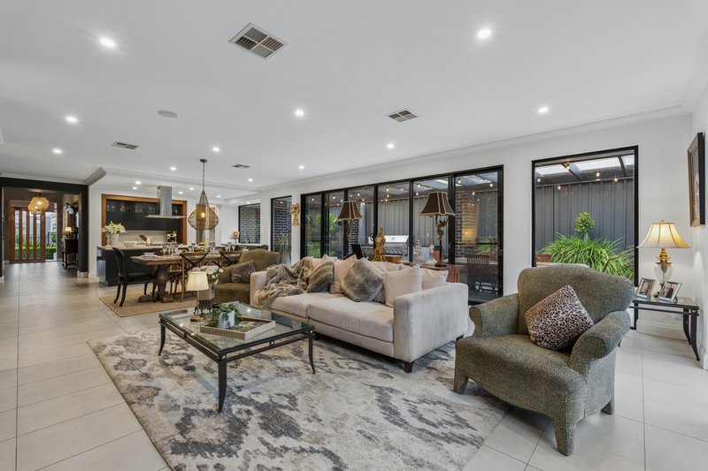 Photo - 8 Monterey Place, Mount Barker SA 5251 - Image 3