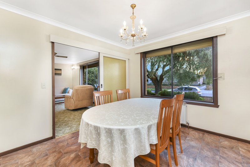 Photo - 8 Montrose Street, Oakleigh South VIC 3167 - Image 7