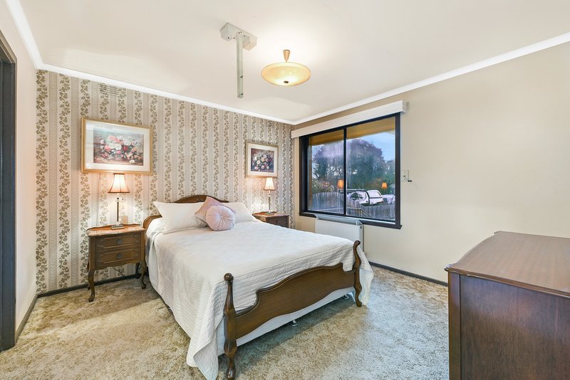 Photo - 8 Montrose Street, Oakleigh South VIC 3167 - Image 10