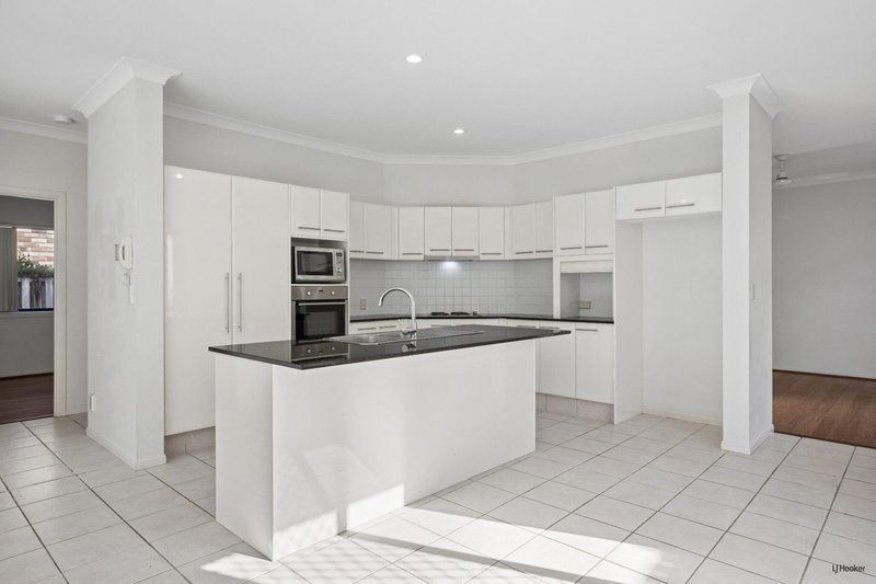 Photo - 8 Morea Court, Varsity Lakes QLD 4227 - Image 3