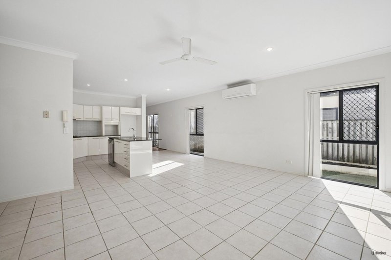 Photo - 8 Morea Court, Varsity Lakes QLD 4227 - Image 5