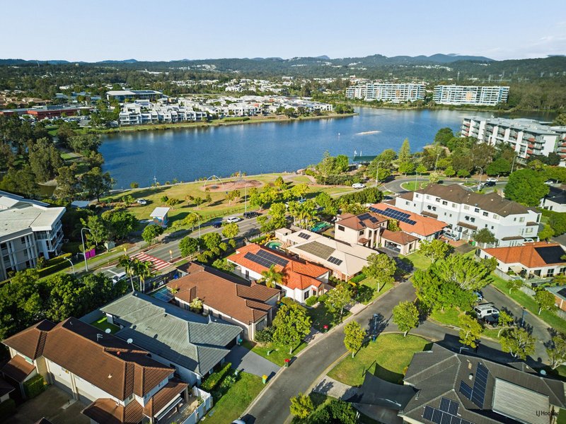 Photo - 8 Morea Court, Varsity Lakes QLD 4227 - Image 9