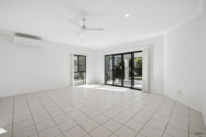 Photo - 8 Morea Court, Varsity Lakes QLD 4227 - Image 12
