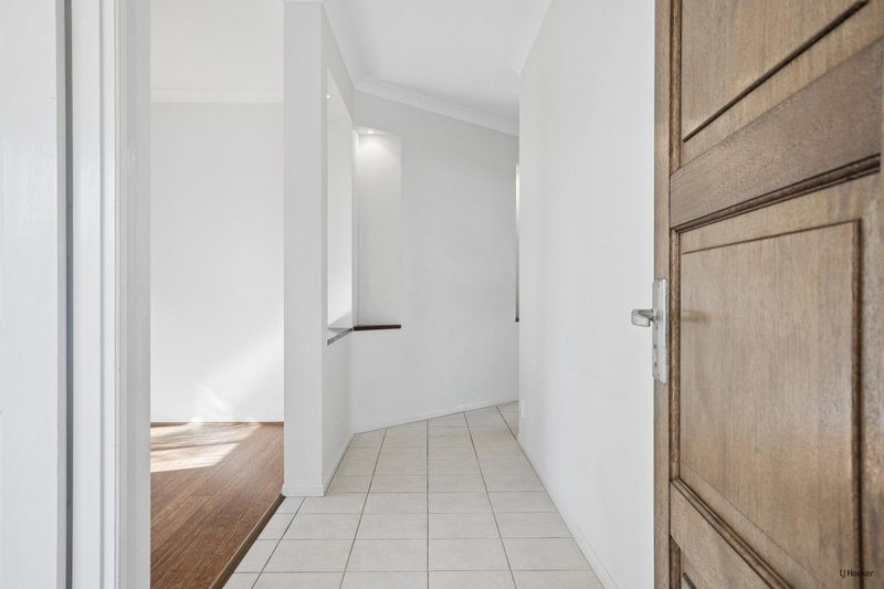 Photo - 8 Morea Court, Varsity Lakes QLD 4227 - Image 16
