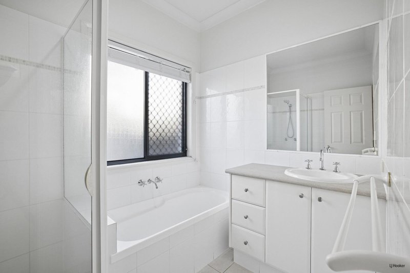 Photo - 8 Morea Court, Varsity Lakes QLD 4227 - Image 24