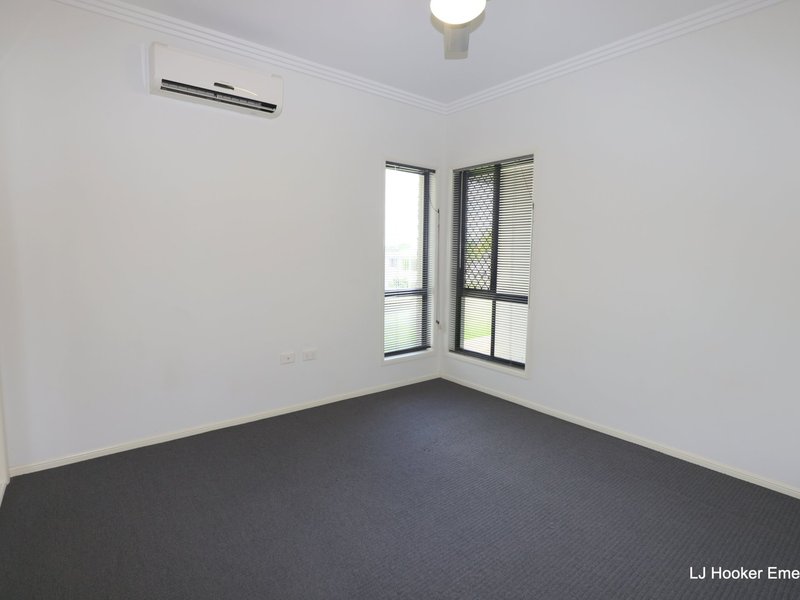 Photo - 8 Moriarty Street, Emerald QLD 4720 - Image 14