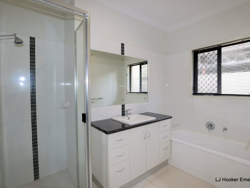 Photo - 8 Moriarty Street, Emerald QLD 4720 - Image 16