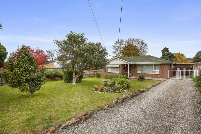 Photo - 8 Morokai Grove, Lilydale VIC 3140 - Image 2