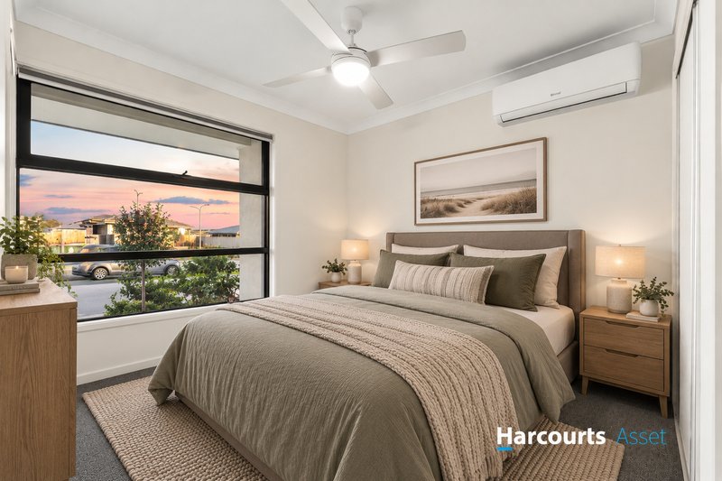 Photo - 8 Mossman Place, South Maclean QLD 4280 - Image 2